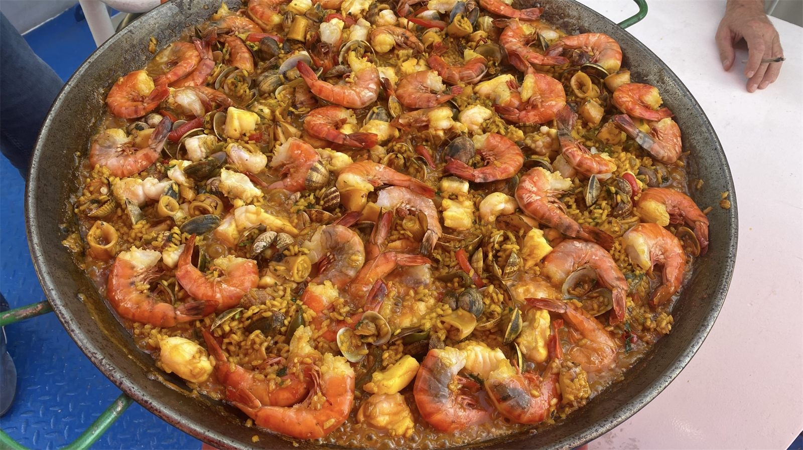 Paella für die ganze Runde